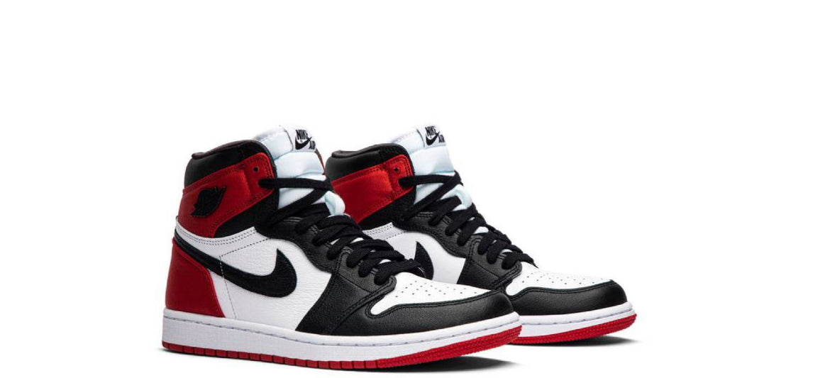 Wmns Air Jordan 1 Retro High 'Satin Black Toe